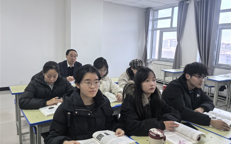 校領(lǐng)導深入課堂聽評思政課 推動思政課教學提質(zhì)增效