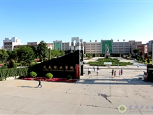 校園北門(mén)